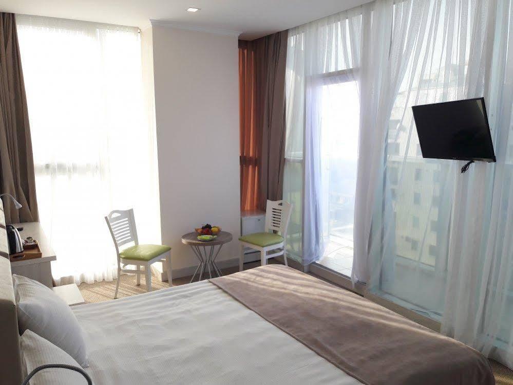 Hotel Green Glass 바투미 외부 사진